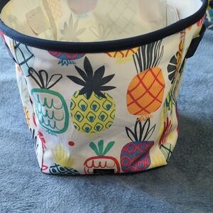 Thirty-One Pineapple Pattern Tote